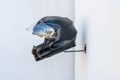 Helm Houder Muurstandaard MC Essentials 8 Helm Houder Muurstandaard MC Essentials -Winkel Voor Motoraccessoires P1270006 9a42